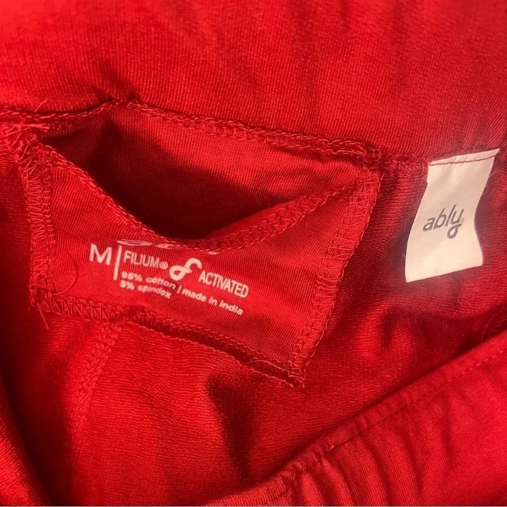 Ably Filium Tech Sweatpants Men’s Red Athleisure Joggers Performance Stretch NWT - Picture 9 of 10
